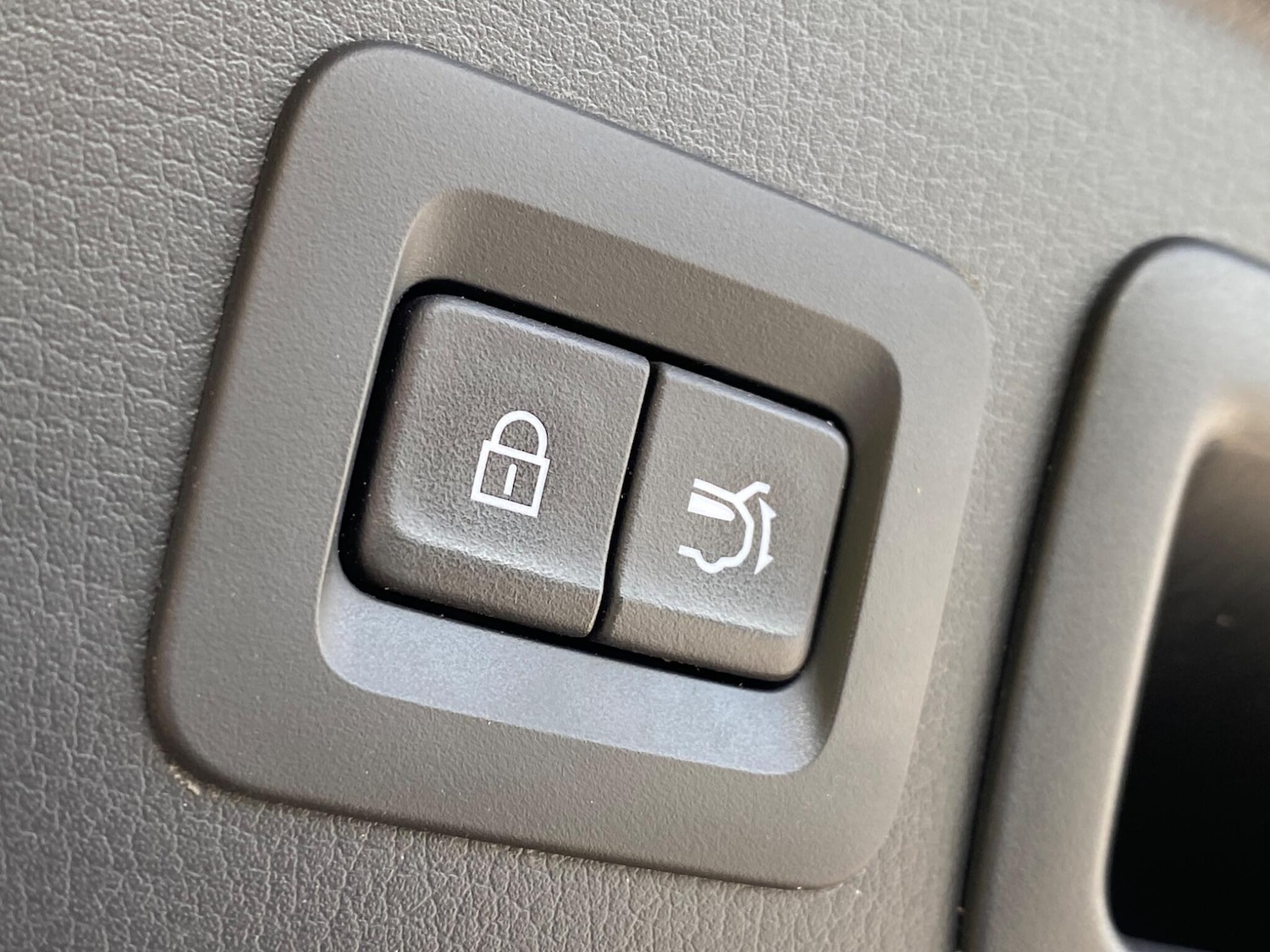 Used Mazda CX-30 2022 for sale - 76675045: Photo 15