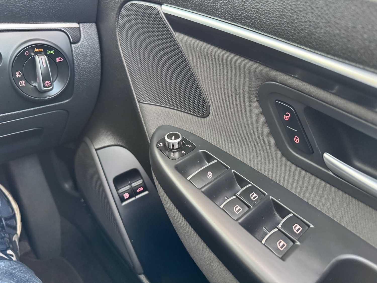 Used Volkswagen EOS 2013 for sale - 76344279: Photo 25