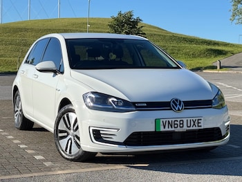 Used Volkswagen Golf 2018 for sale - 79216619: Photo