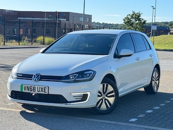 Used Volkswagen Golf 2018 for sale - 79216619: Photo