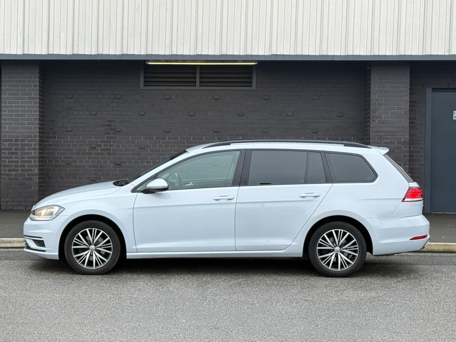 Used Volkswagen Golf 2018 for sale - 76979580: Photo 40