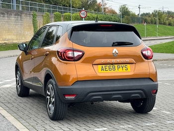 Used Renault Captur 2018 for sale - 77208604: Photo