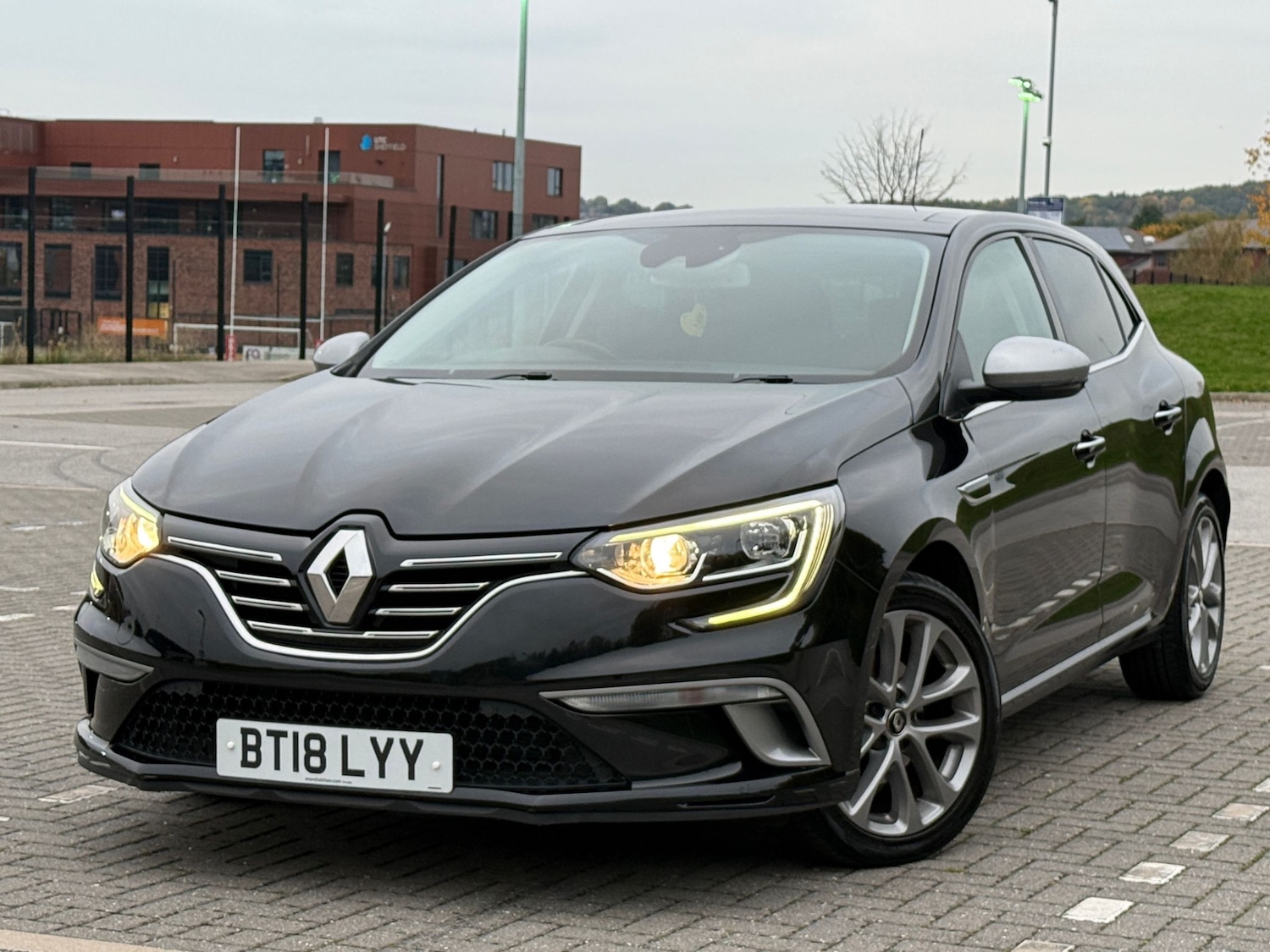 Used Renault Megane 2018 for sale - 76196162: Photo 1