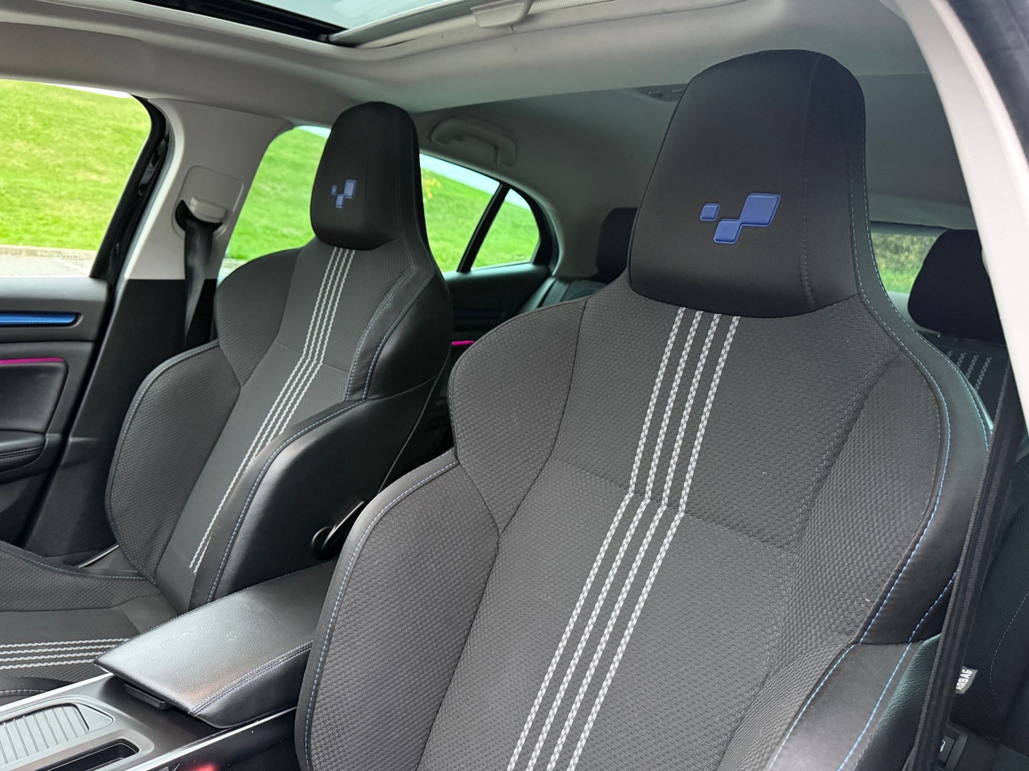 Used Renault Megane 2018 for sale - 76196162: Photo 22