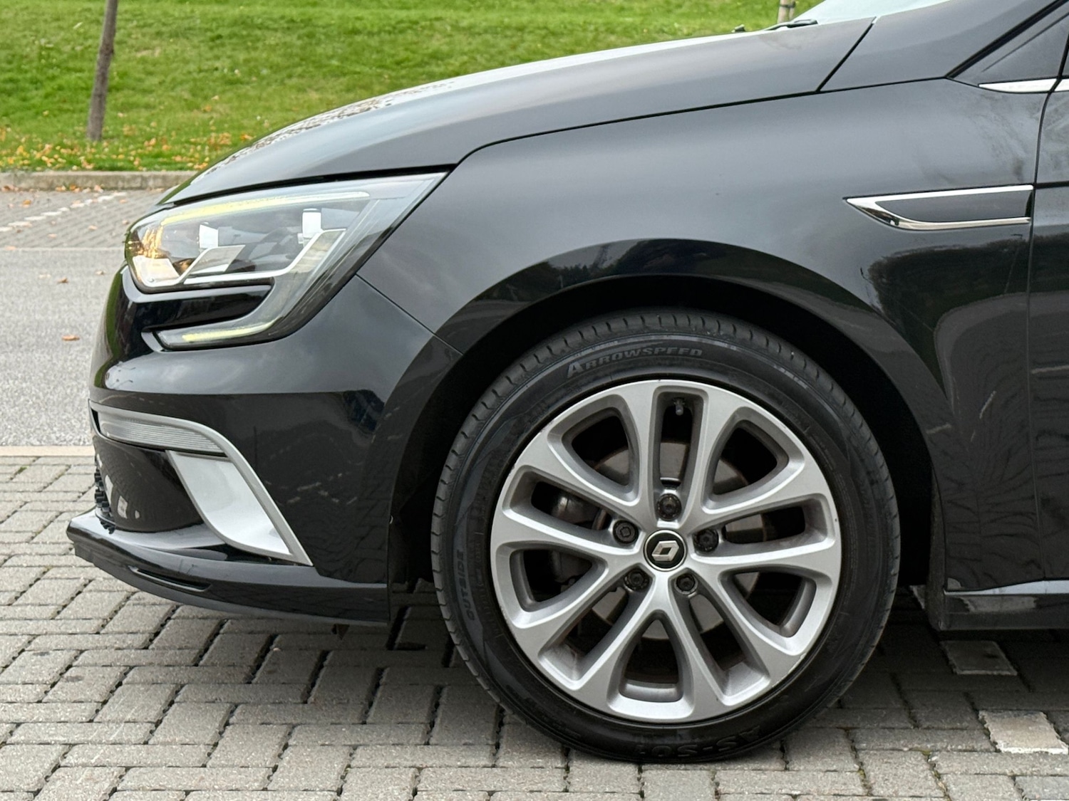 Used Renault Megane 2018 for sale - 76196162: Photo 43