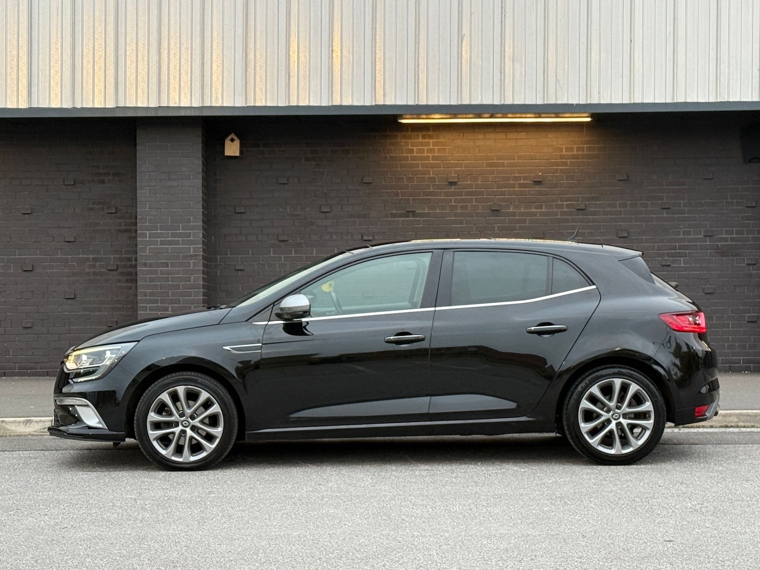 Used Renault Megane 2018 for sale - 76196162: Photo 55