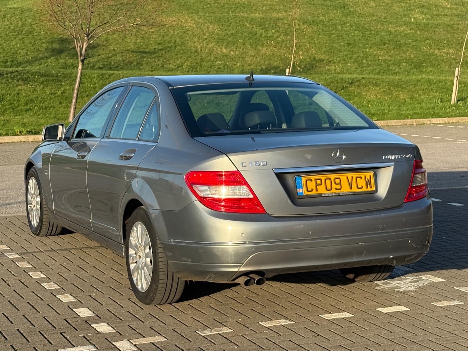 Used Mercedes-Benz C Class 2009 for sale - 76611584: Photo 4