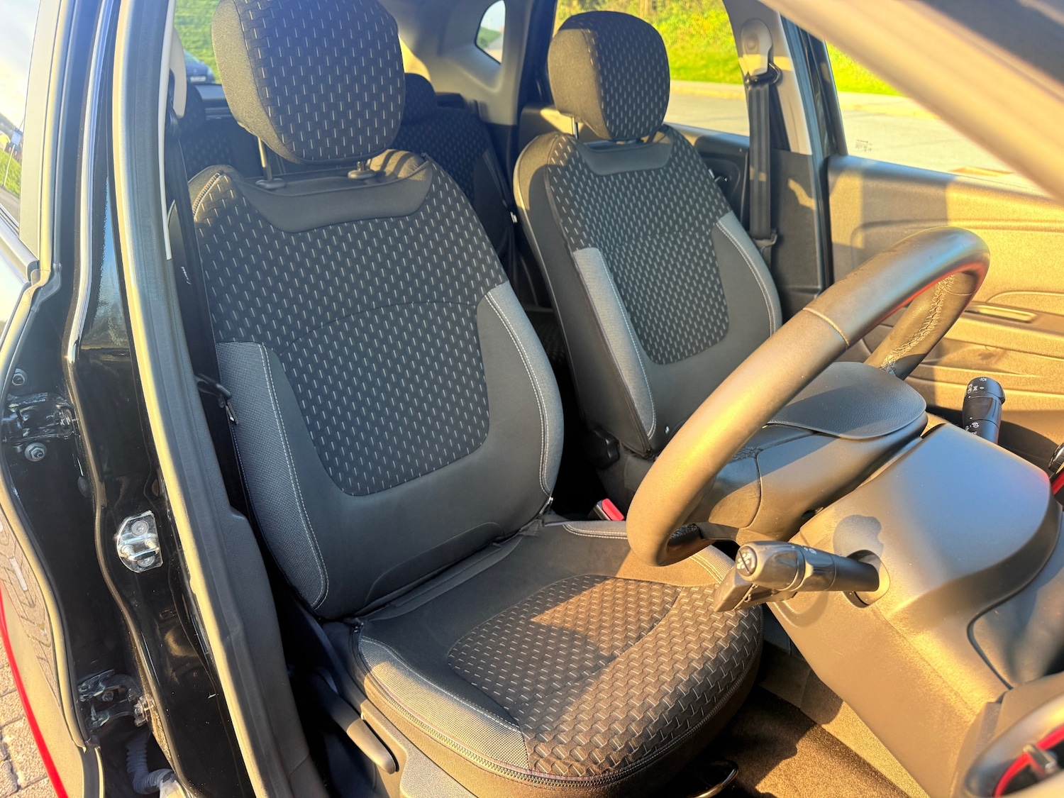 Used Renault Captur 2017 for sale - 78061549: Photo 15