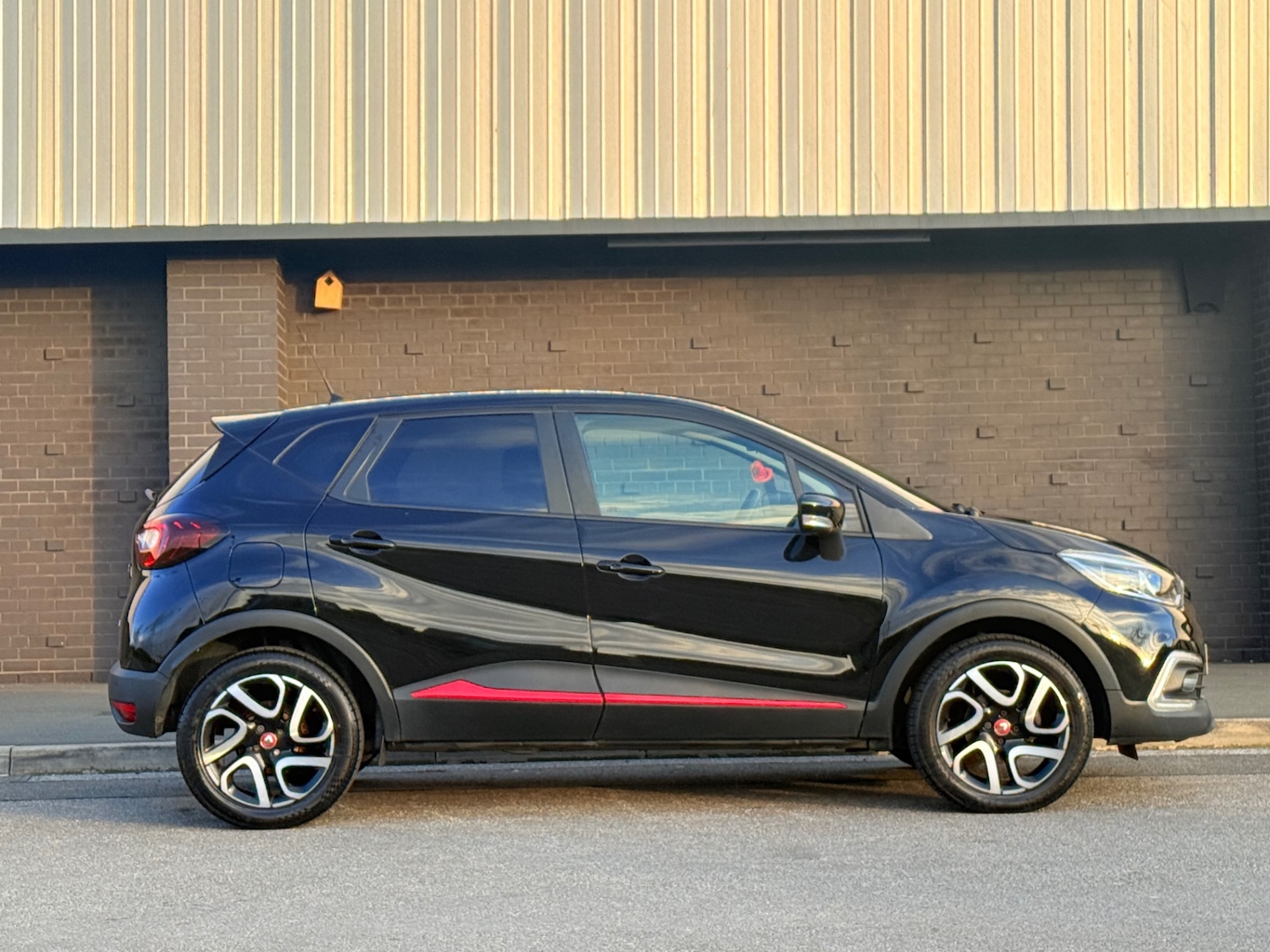 Used Renault Captur 2017 for sale - 78061549: Photo 32