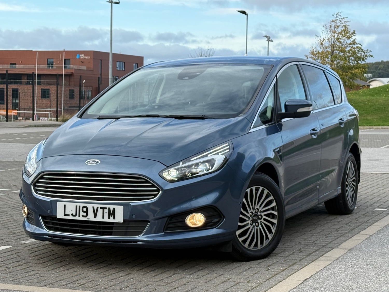 Used Ford S-Max 2019 for sale - 76252818: Photo 1