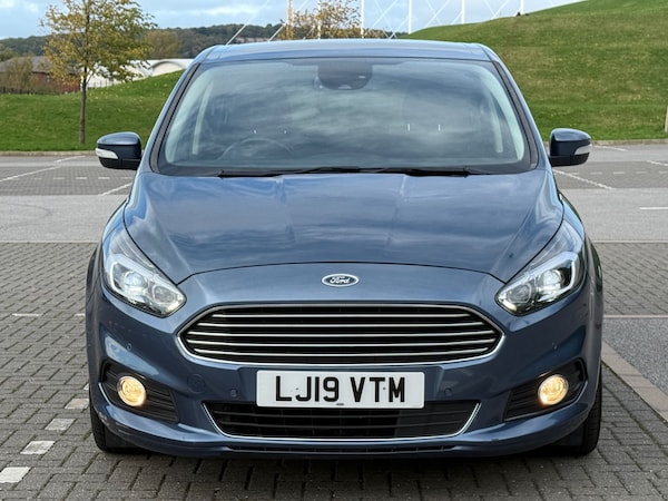Used Ford S-Max 2019 for sale - 76252818: Photo 2