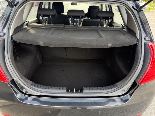 Used Kia Ceed 2010 for sale - 76193261: Photo 21