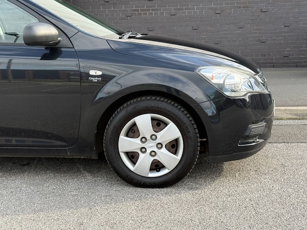 Used Kia Ceed 2010 for sale - 76193261: Photo 25