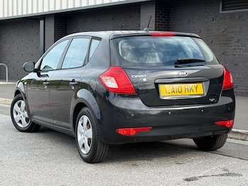 Used Kia Ceed 2010 for sale - 76193261: Photo 4