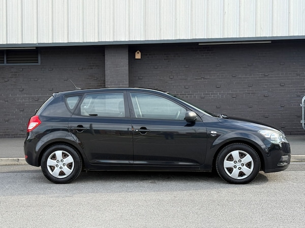 Used Kia Ceed 2010 for sale - 76193261: Photo 7