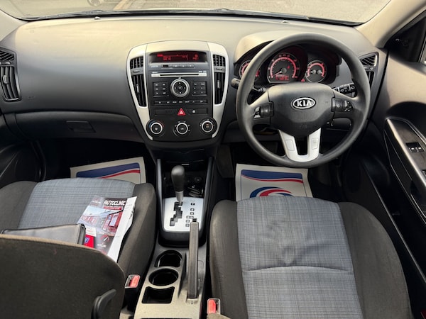 Used Kia Ceed 2010 for sale - 76193261: Photo 8