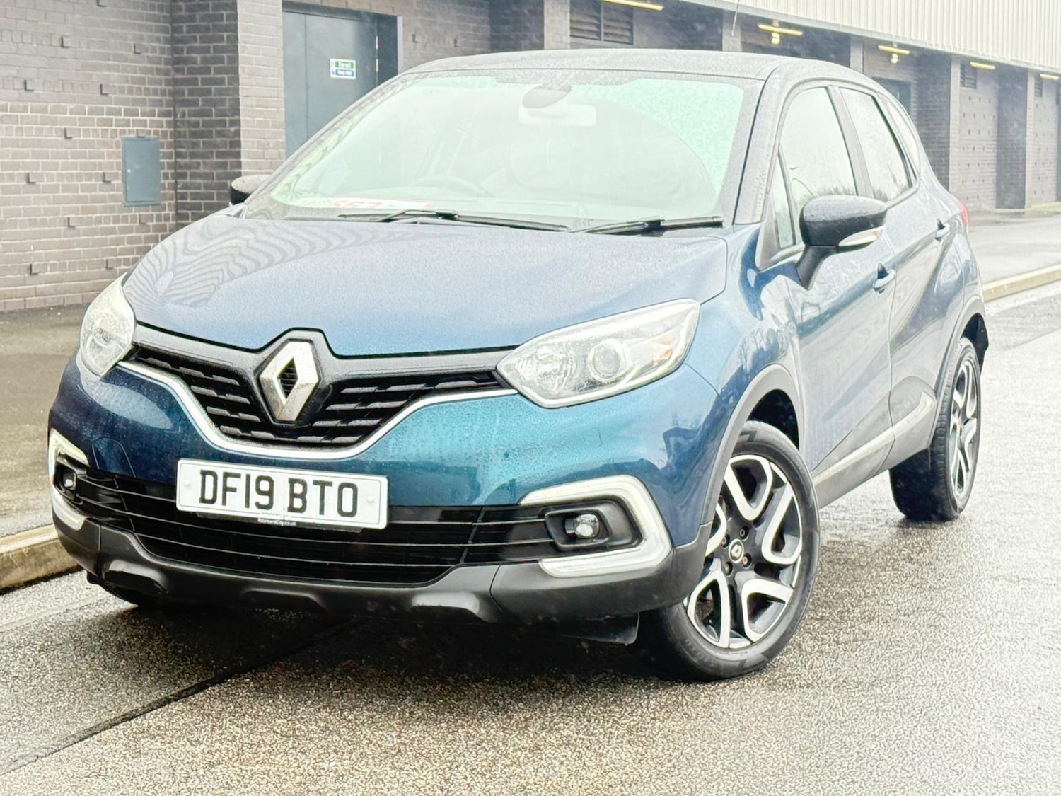 Used Renault Captur 2019 for sale - 77605477: Photo 3