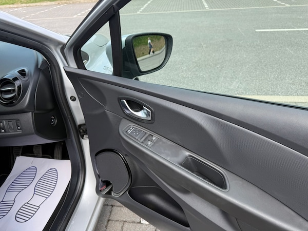 Used Renault Clio 2018 for sale - 75499658: Photo 13