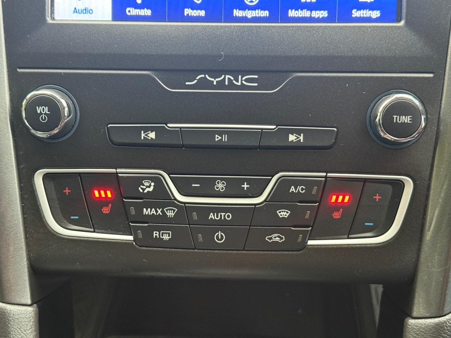 Used Ford Mondeo 2020 for sale - 76196267: Photo 39