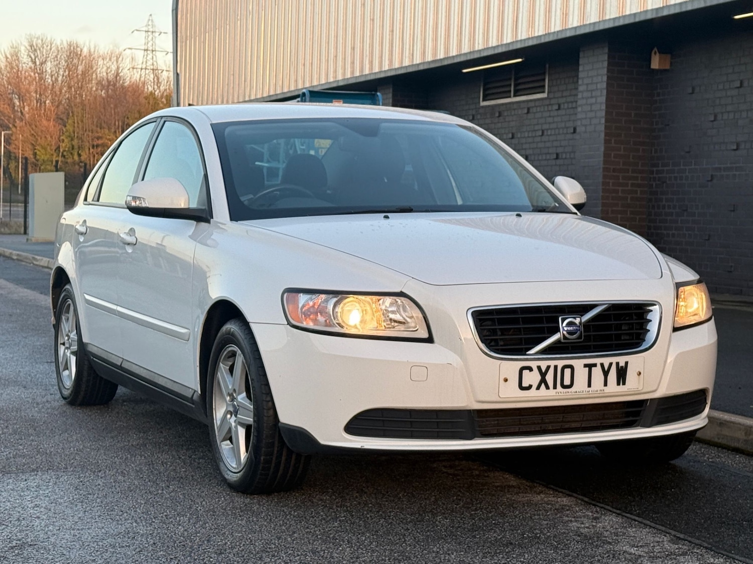 Used Volvo S40 2010 for sale - 76980099: Photo 3