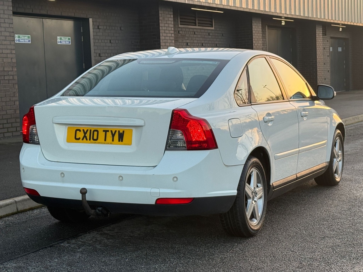 Used Volvo S40 2010 for sale - 76980099: Photo 6