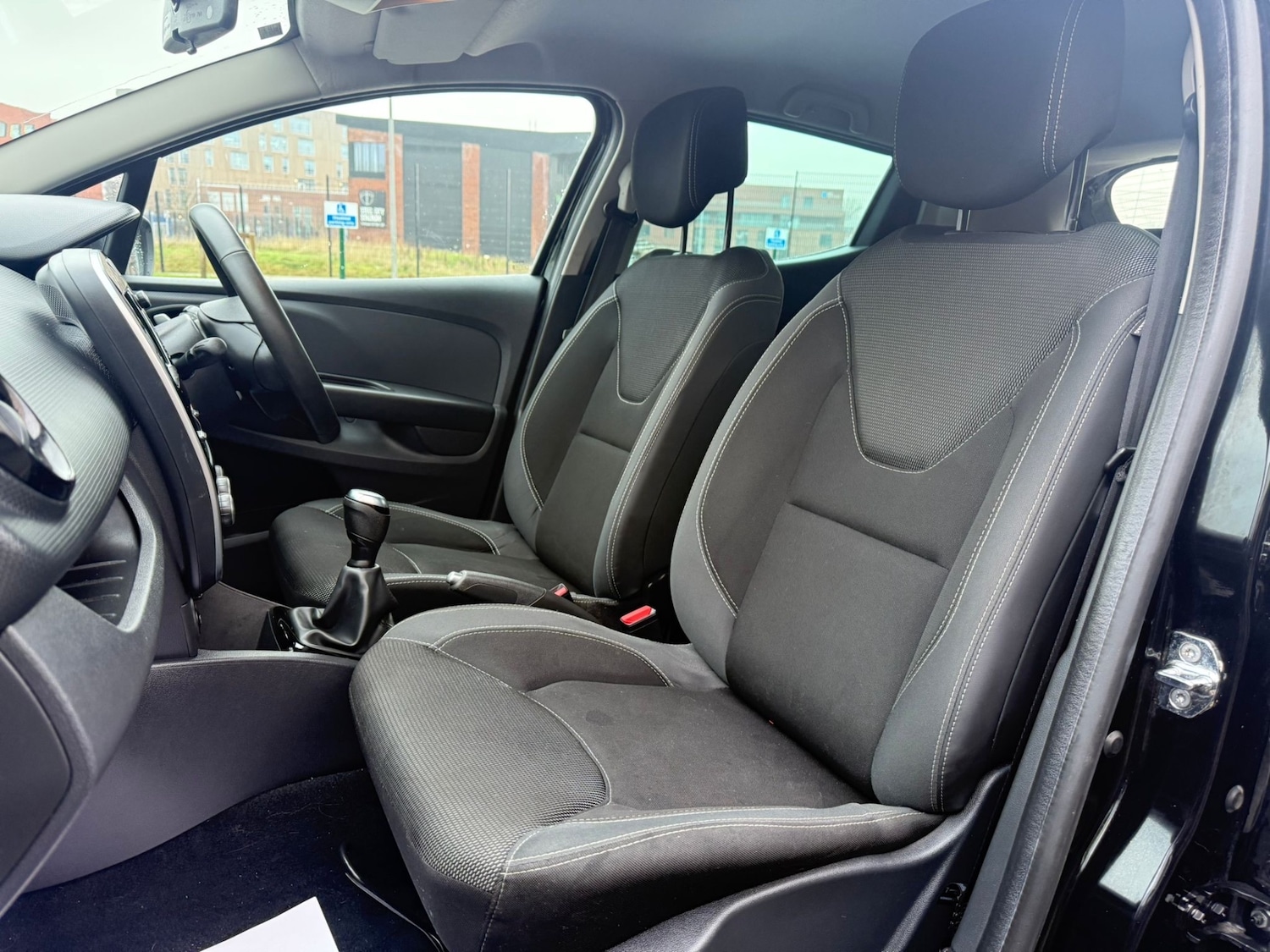 Used Renault Clio 2018 for sale - 77431346: Photo 14