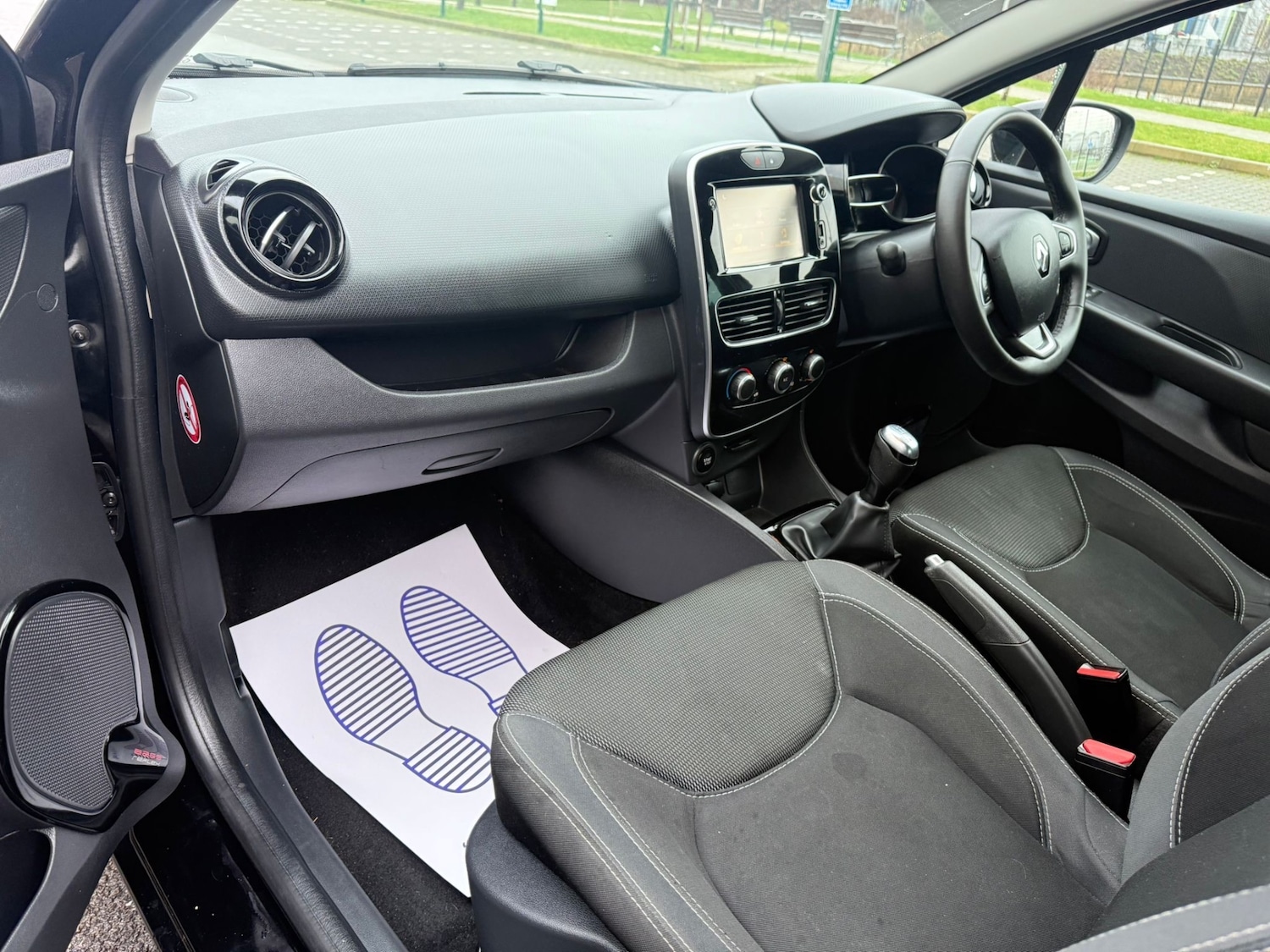 Used Renault Clio 2018 for sale - 77431346: Photo 15