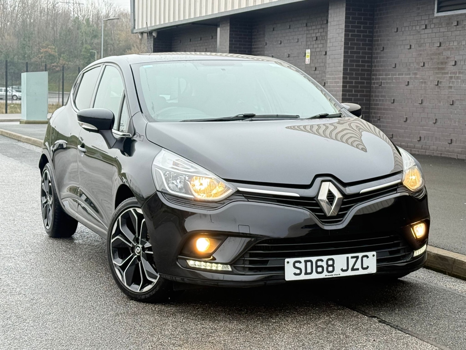 Used Renault Clio 2018 for sale - 77431346: Photo 3