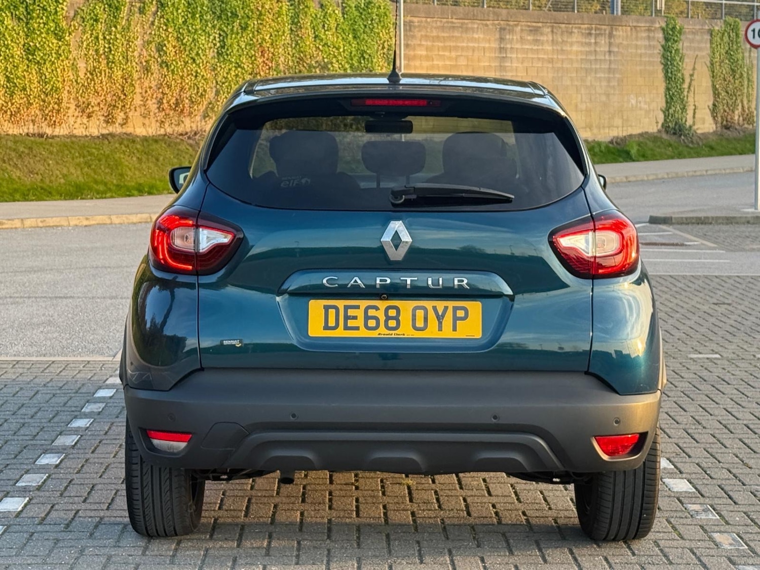 Used Renault Captur 2018 for sale - 76252714: Photo 5