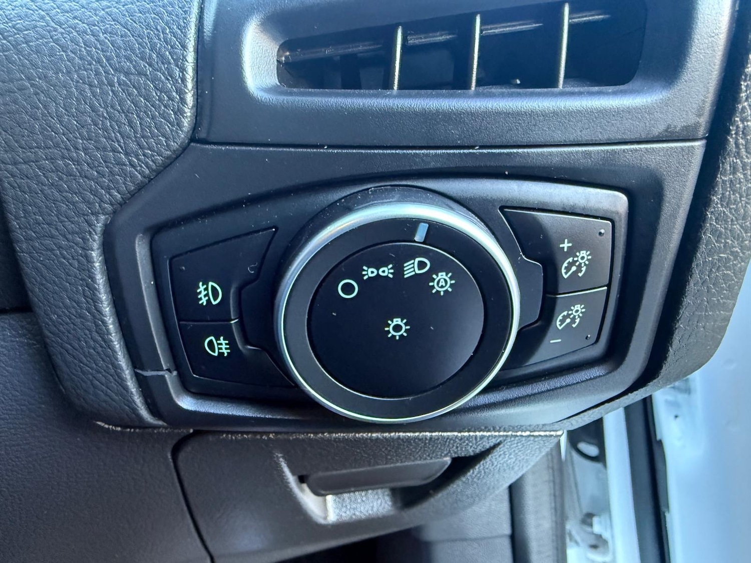 Used Ford Focus 2016 for sale - 76969455: Photo 18