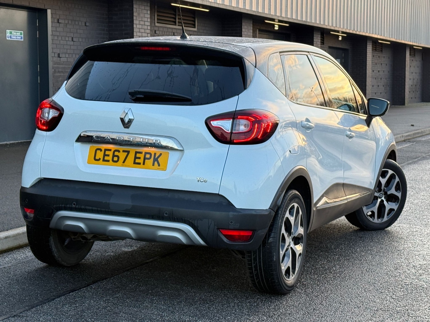 Used Renault Captur 2017 for sale - 77803705: Photo 6