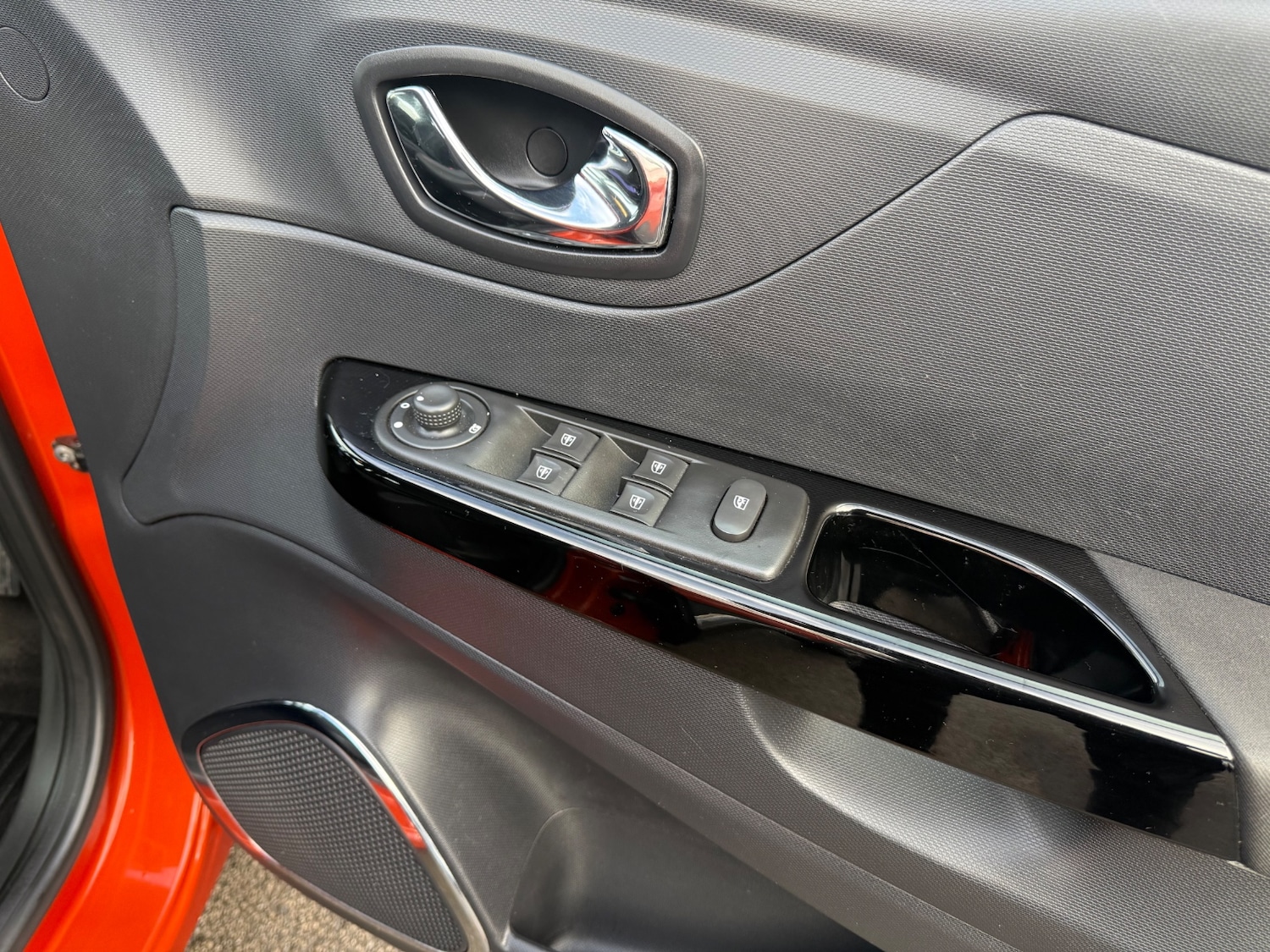 Used Renault Captur 2016 for sale - 77168575: Photo 19