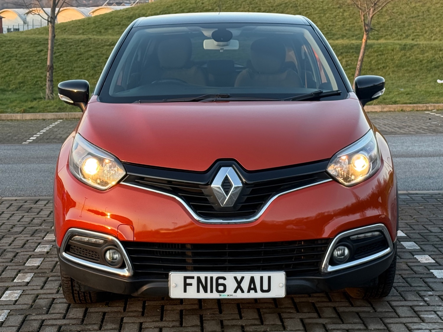 Used Renault Captur 2016 for sale - 77168575: Photo 2