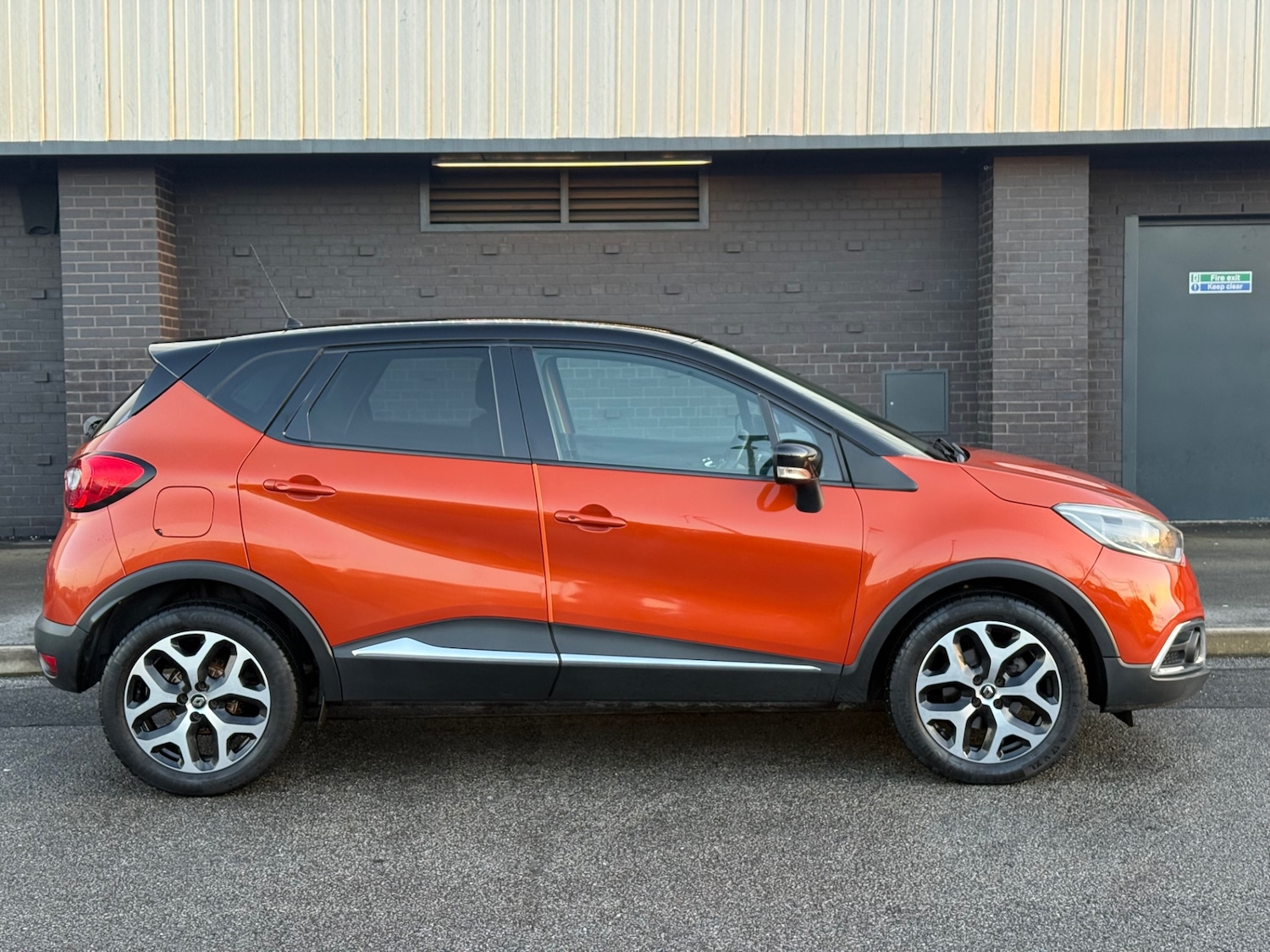 Used Renault Captur 2016 for sale - 77168575: Photo 54