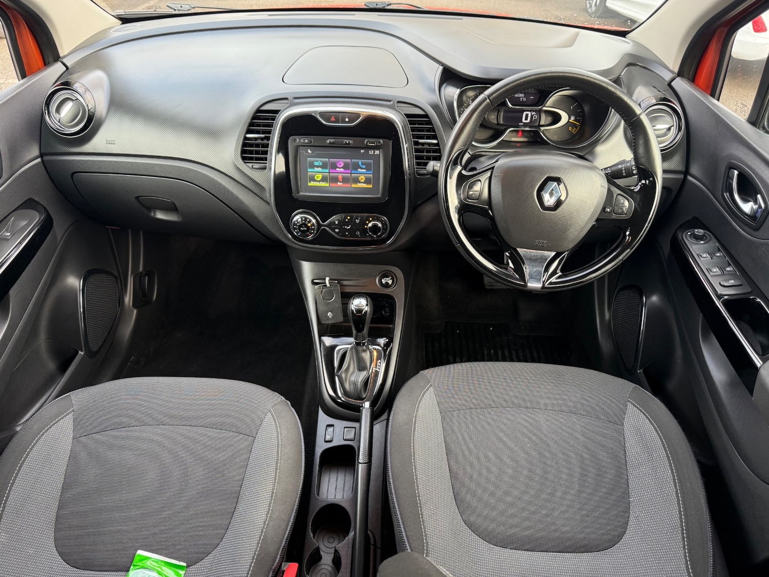 Used Renault Captur 2016 for sale - 77168575: Photo 9