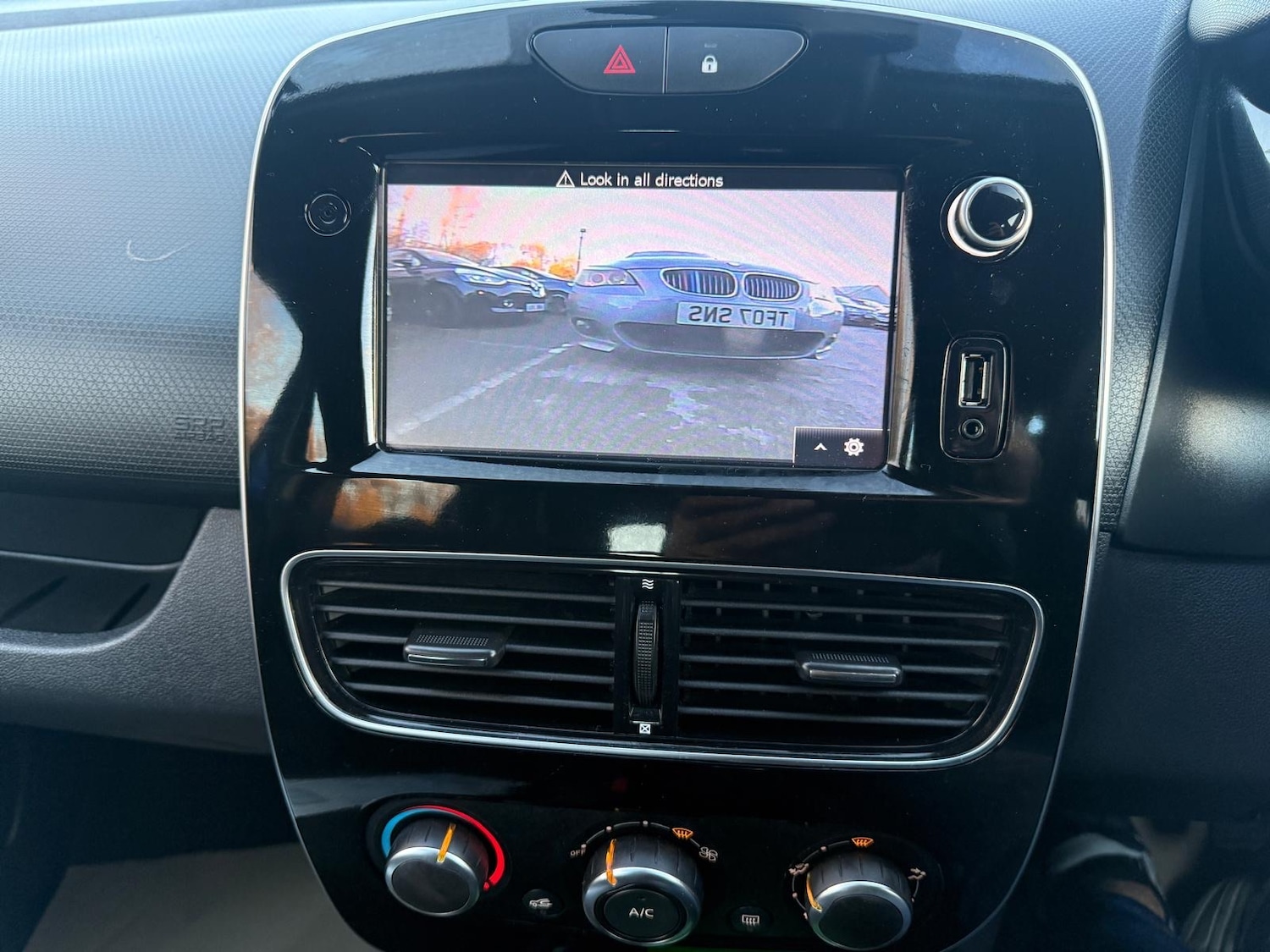 Used Renault Clio 2017 for sale - 77186516: Photo 17