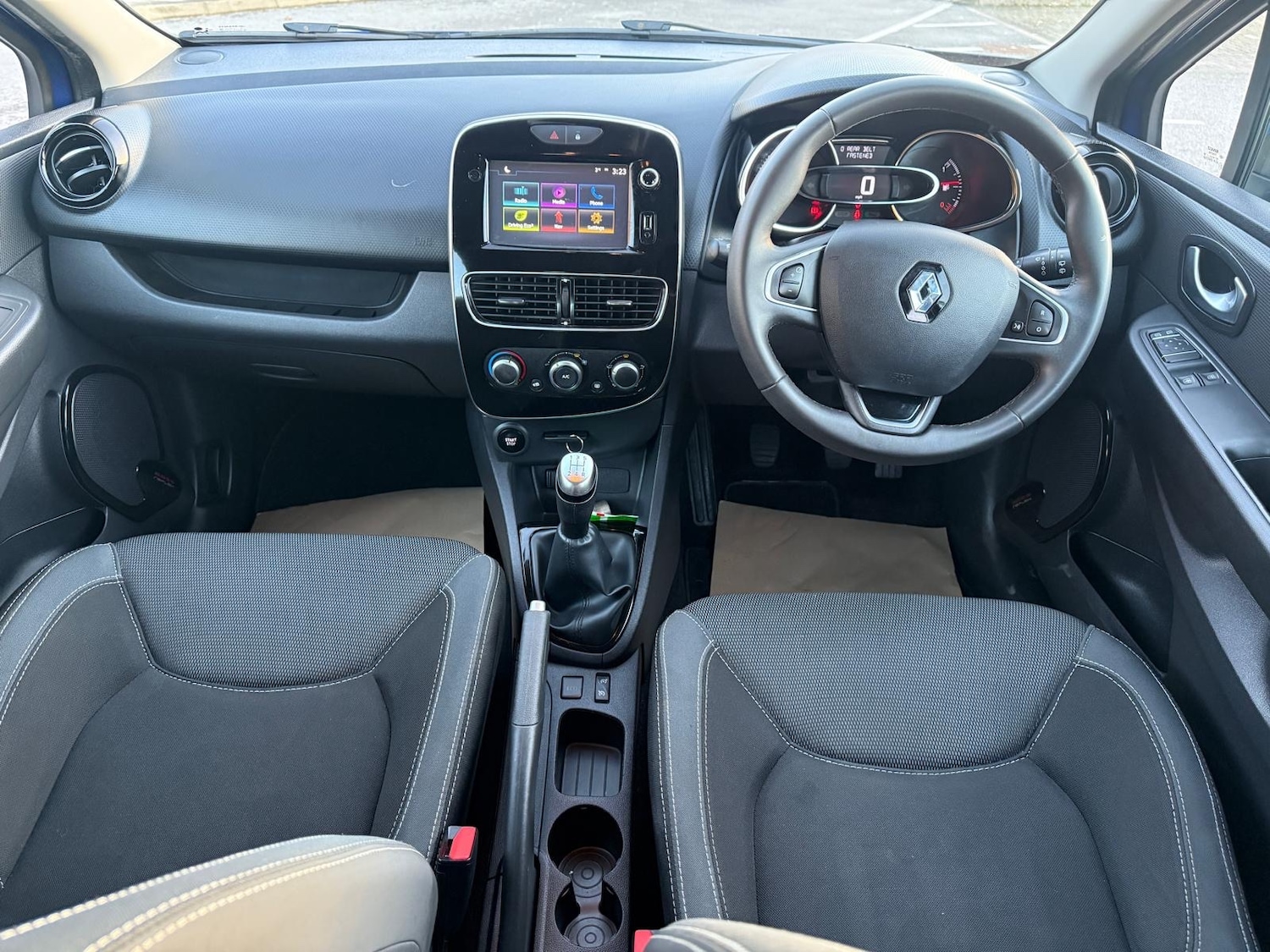 Used Renault Clio 2017 for sale - 77186516: Photo 9