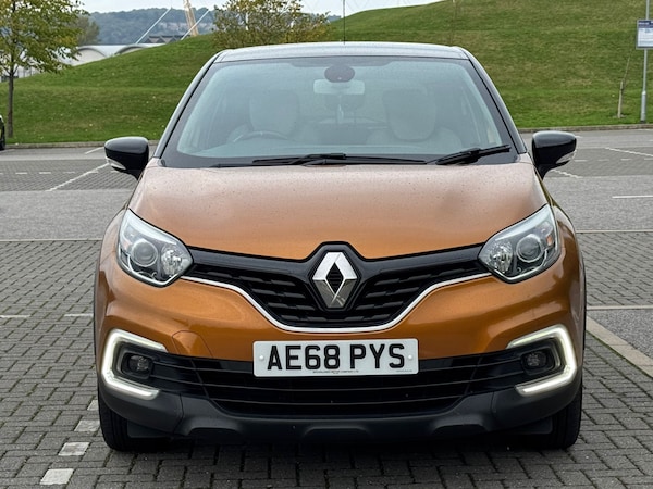 Used Renault Captur 2018 for sale - 76101841: Photo 2