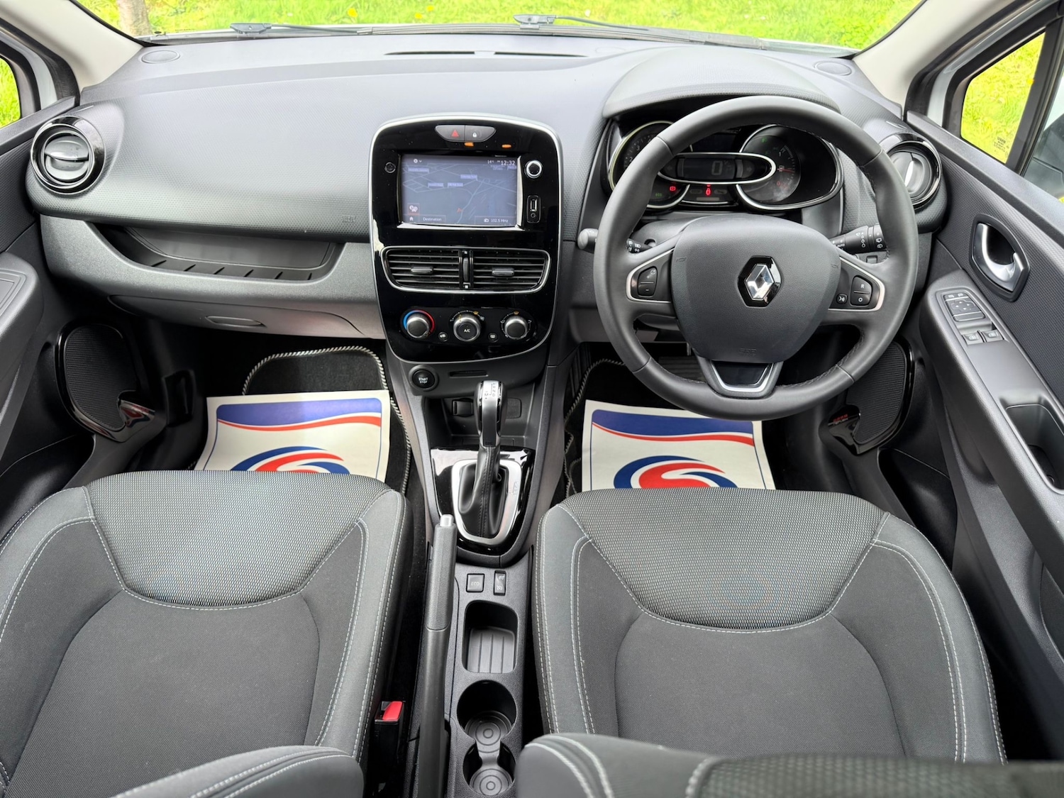 Used Renault Clio 2018 for sale - 77984076: Photo 11