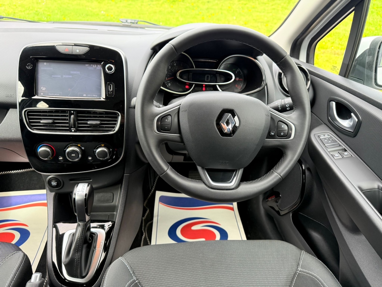 Used Renault Clio 2018 for sale - 77984076: Photo 15