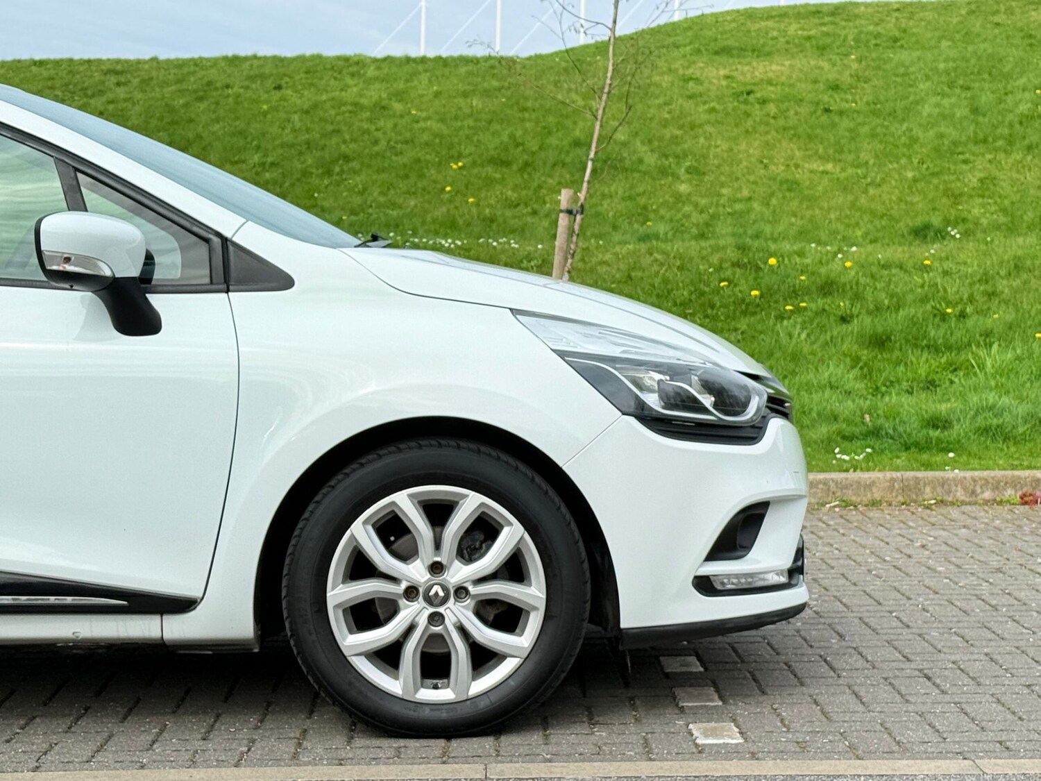 Used Renault Clio 2018 for sale - 77984076: Photo 28