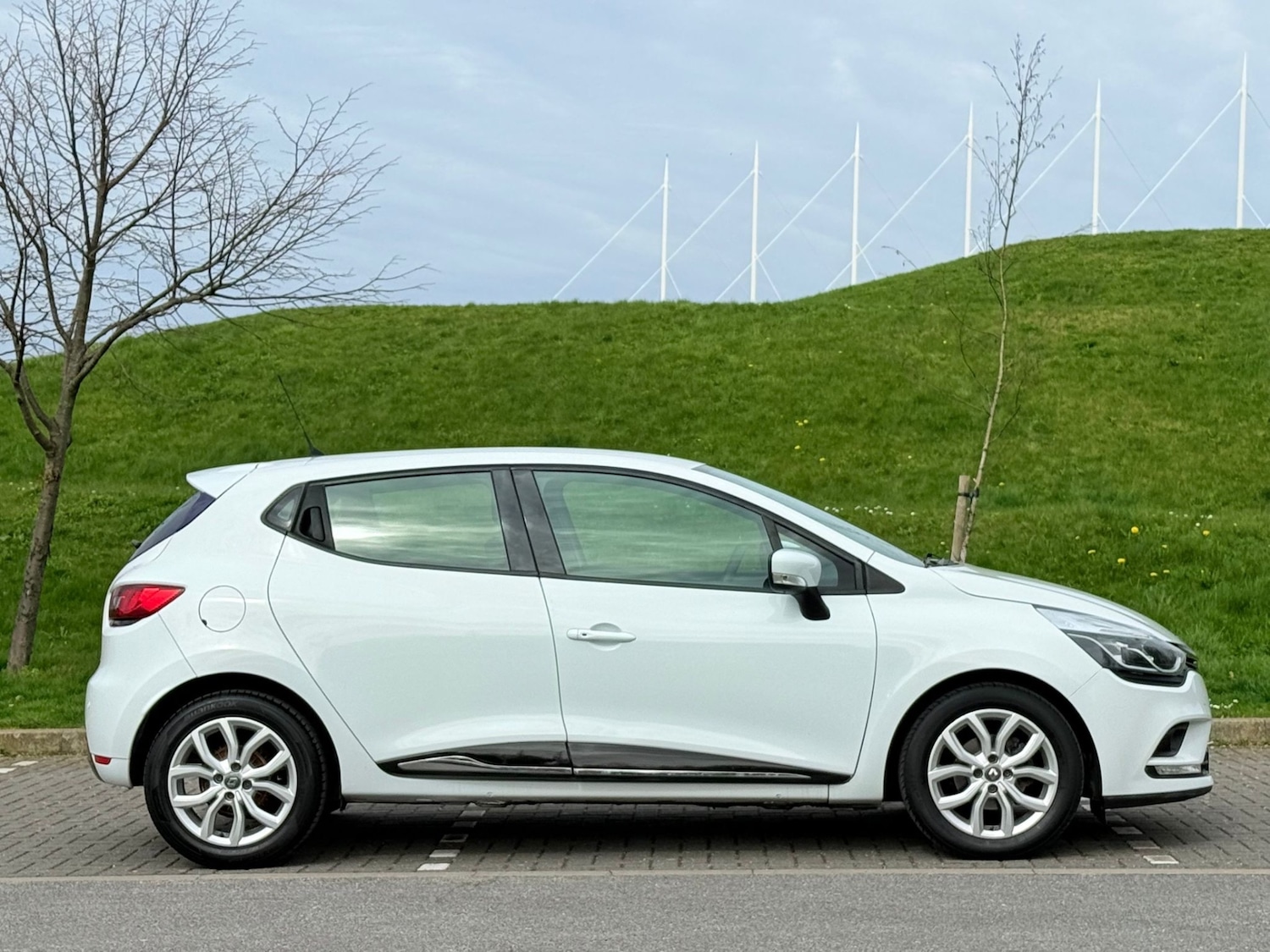 Used Renault Clio 2018 for sale - 77984076: Photo 3