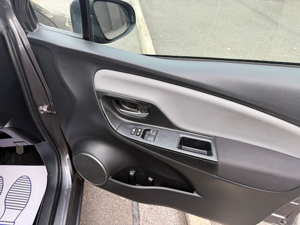 Used Toyota Yaris 2014 for sale - 76319676: Photo 25