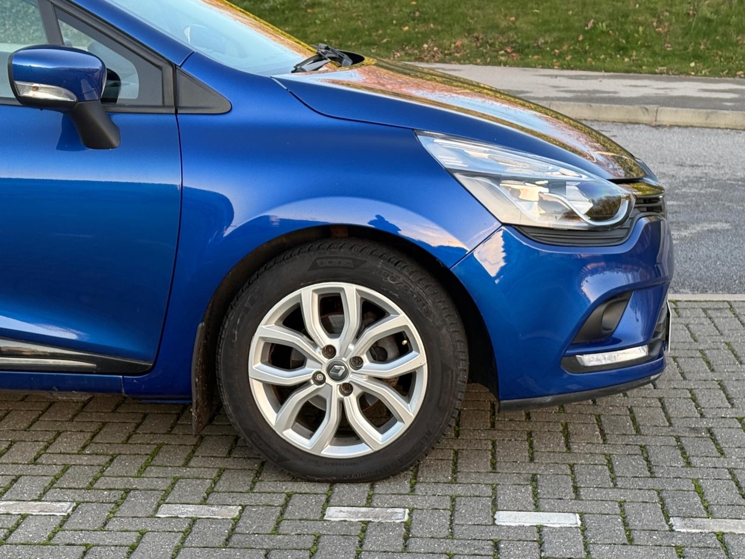 Used Renault Clio 2017 for sale - 76626743: Photo 28