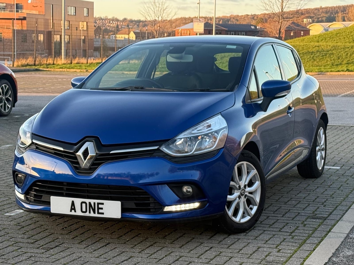 Used Renault Clio 2017 for sale - 76626743: Photo 31