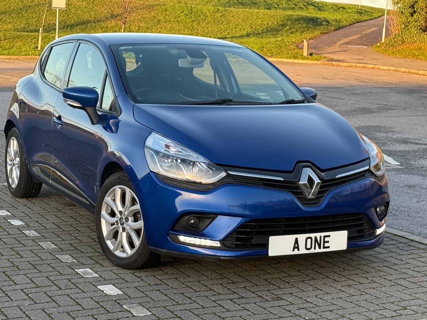 Used Renault Clio 2017 for sale - 76626743: Photo 33