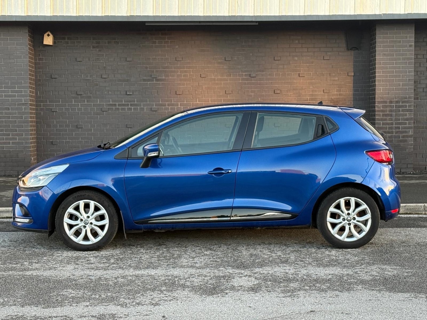 Used Renault Clio 2017 for sale - 76626743: Photo 8