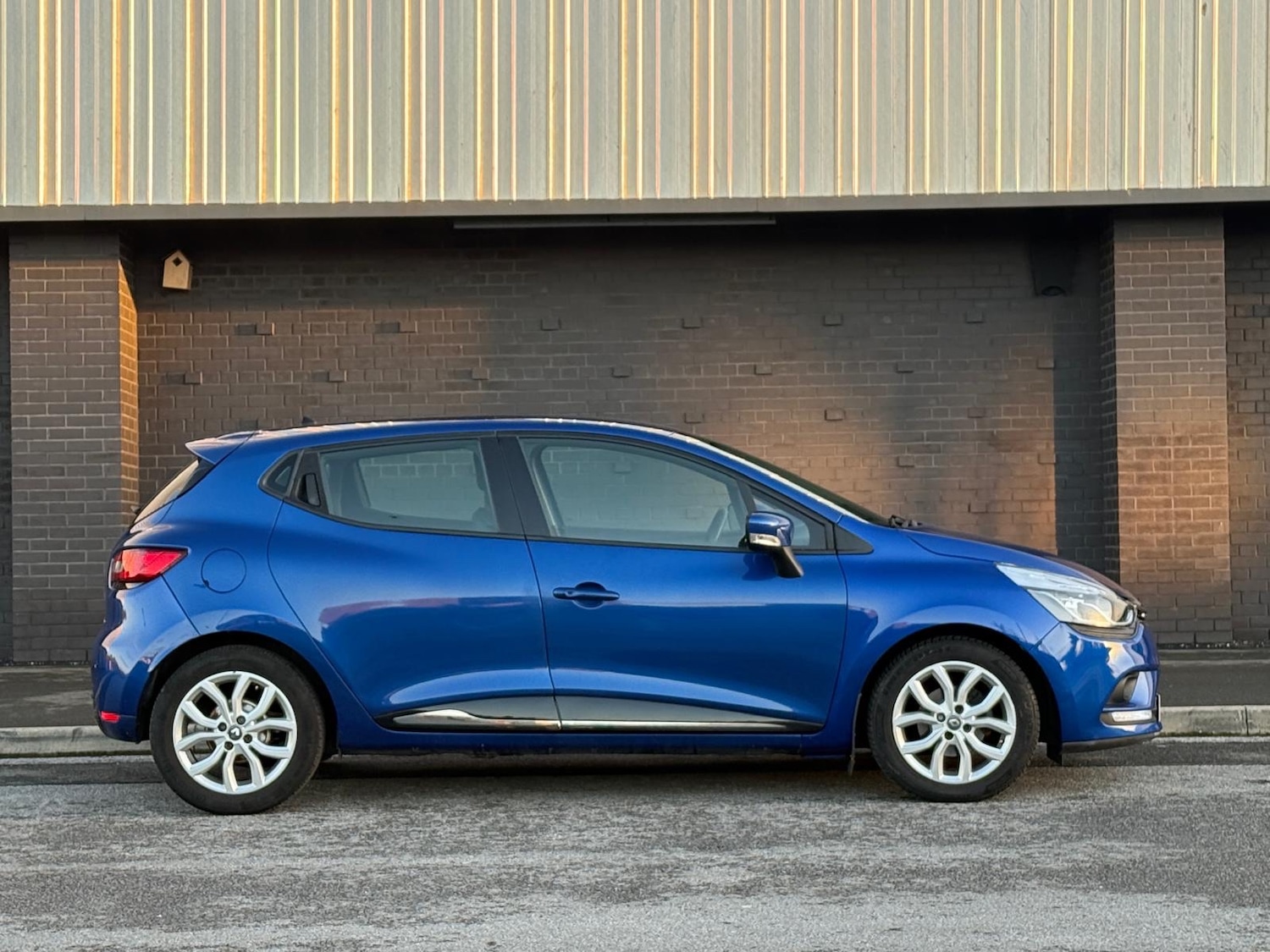 Used Renault Clio 2017 for sale - 76626743: Photo 9