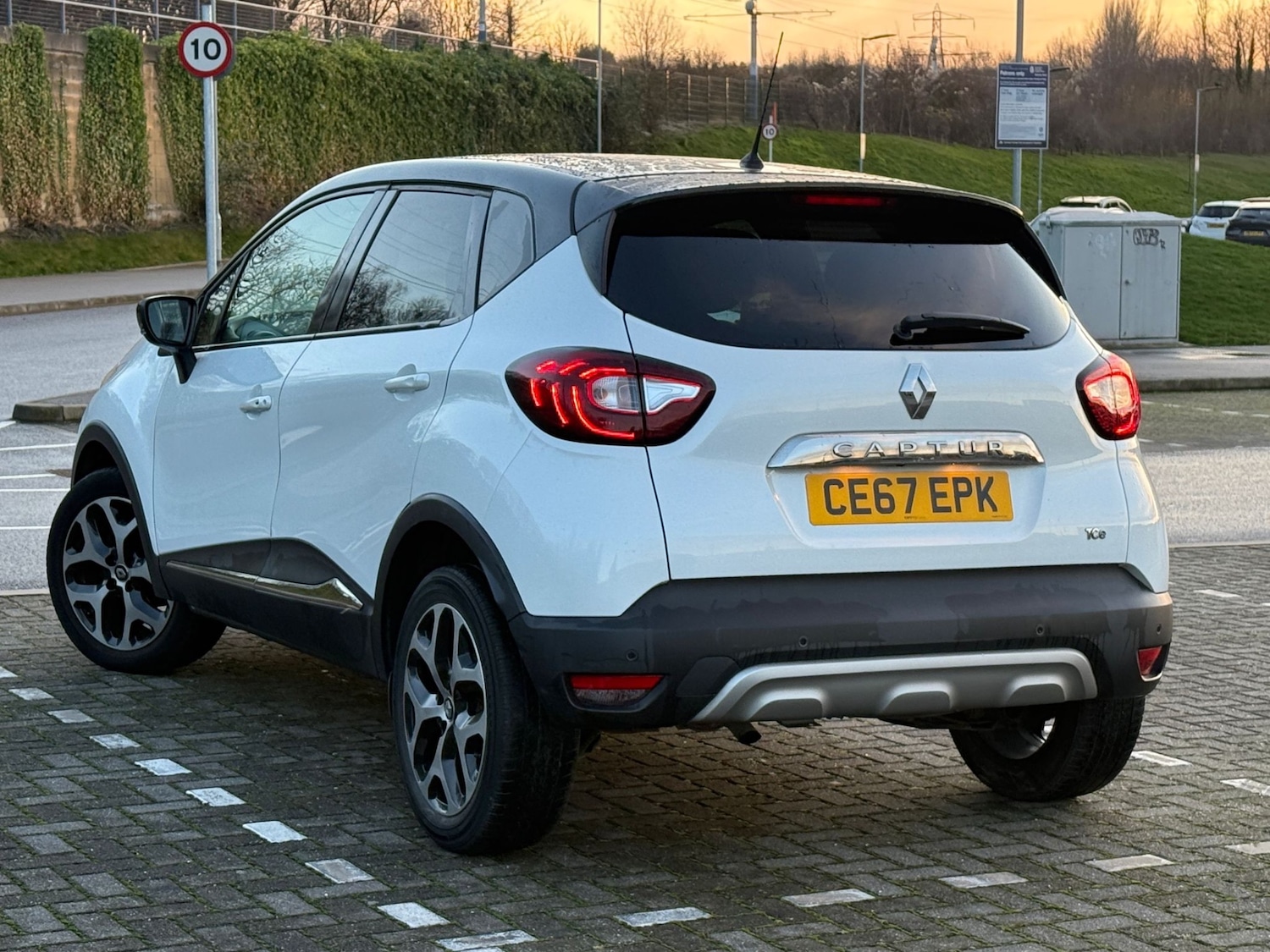 Used Renault Captur 2017 for sale - 76906108: Photo 42