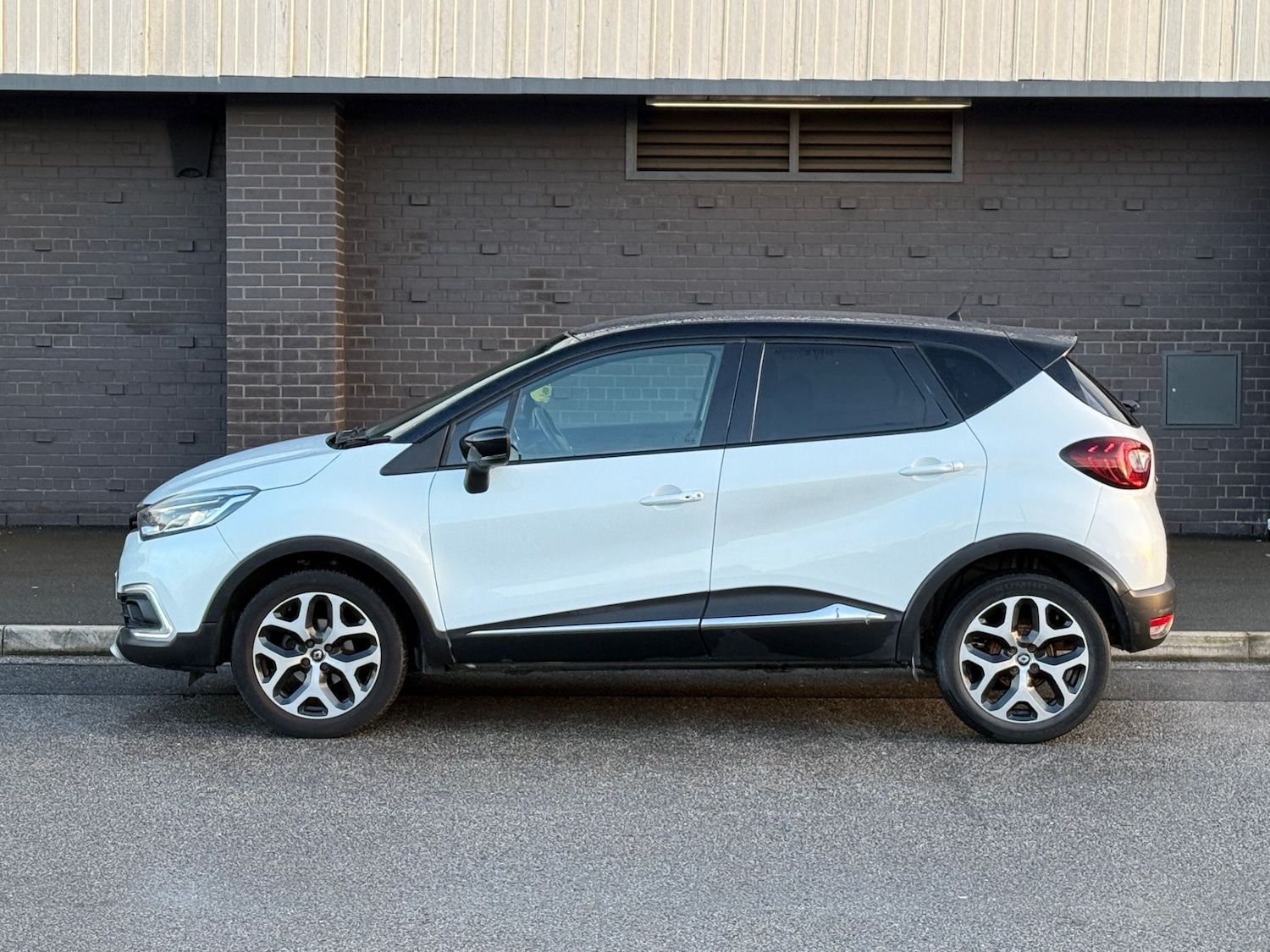 Used Renault Captur 2017 for sale - 76906108: Photo 7